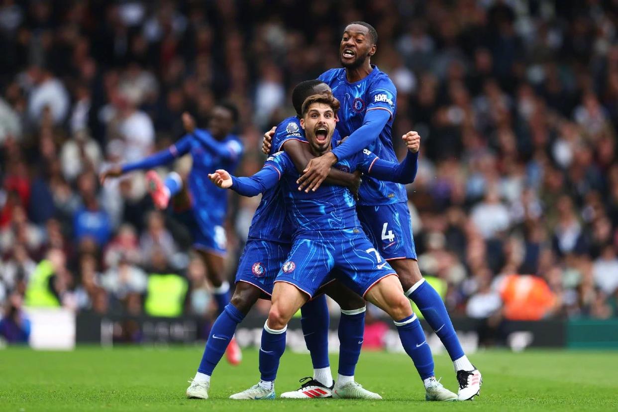 开云体育登录-本菲卡绝杀那不勒斯，内马尔扑点救主英超