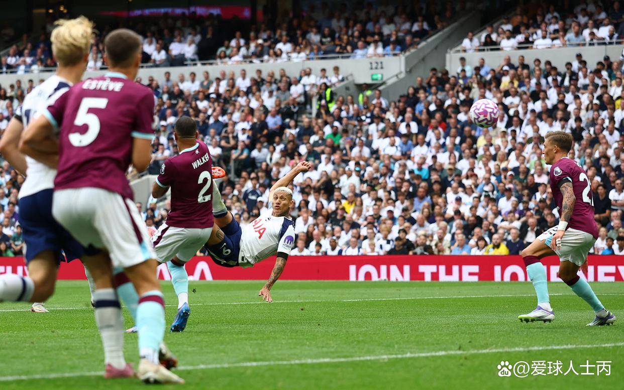 开云体育平台APP-拜仁力克巴萨，格列兹曼梅开二度英超的简单介绍